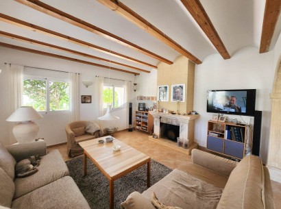 Resale - Villa -
Moraira