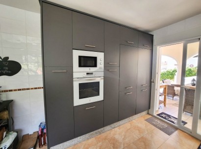 Resale - Villa -
Moraira