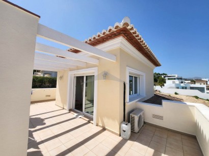 Resale - Villa -
Moraira