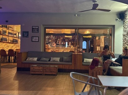 Venta - Propiedad comercial -
Moraira - La Cometa