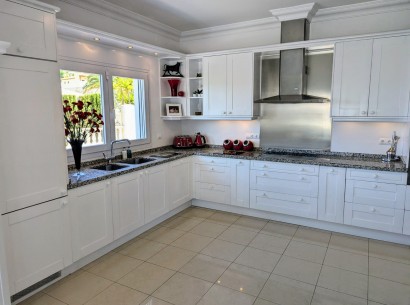 Sale - Villa -
Moraira - Arnella