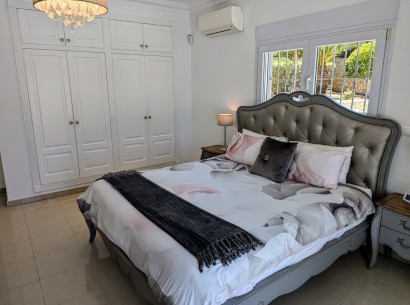 Sale - Villa -
Moraira - Arnella