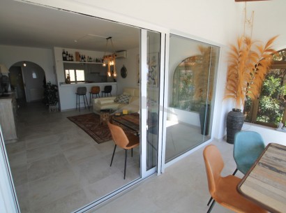 Revente - Villa -
Moraira - Benimeit