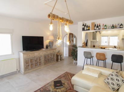 Revente - Villa -
Moraira - Benimeit