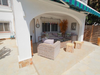 Revente - Villa -
Moraira - Benimeit