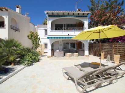 Revente - Villa -
Moraira - Benimeit