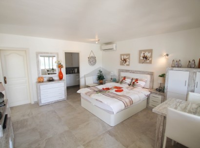 Revente - Villa -
Moraira - Benimeit