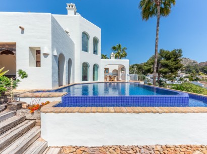 Sale - Villa -
Moraira - El Portet