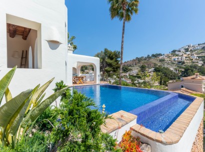 Sale - Villa -
Moraira - El Portet