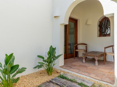 Sale - Villa -
Moraira - El Portet