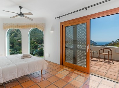 Sale - Villa -
Moraira - El Portet