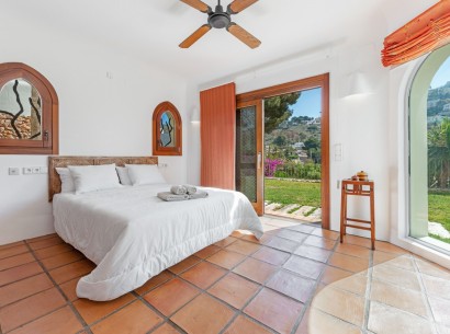 Sale - Villa -
Moraira - El Portet