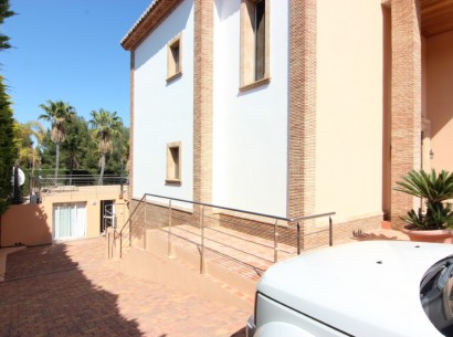 Revente - Villa -
Jávea - Puerta Fenicia
