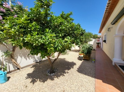 Resale - Villa -
Moraira - Sabatera