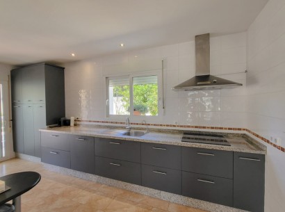 Resale - Villa -
Moraira - Sabatera