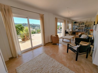 Resale - Villa -
Moraira - Sabatera