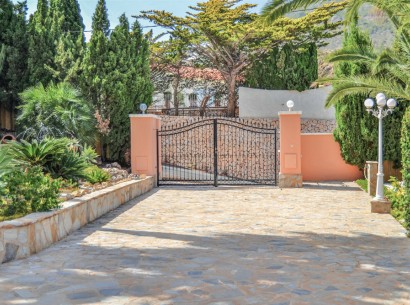 Resale - Villa -
Calpe - Partida Maryvilla