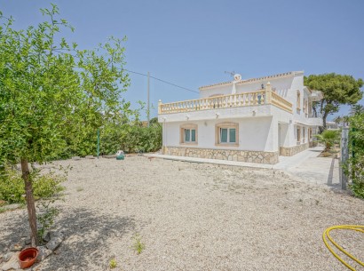 Revente - Villa -
Jávea - Cala Blanca