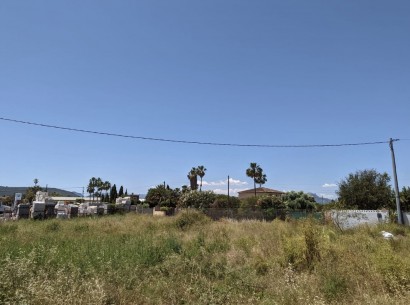 Revente - Building plot -
Denia - Center