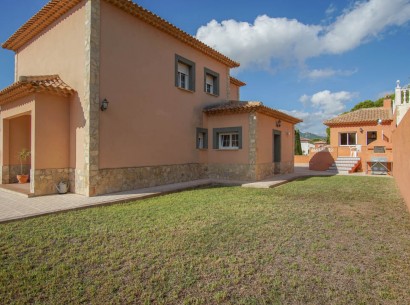 Resale - Villa -
Calpe - Partida La Calalga