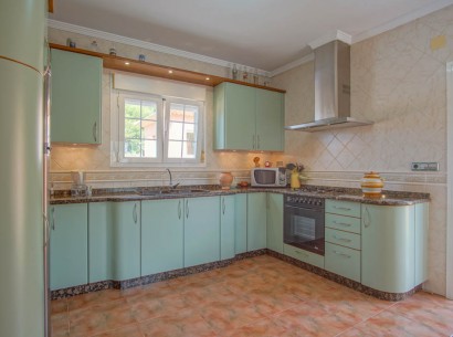 Resale - Villa -
Calpe - Partida La Calalga