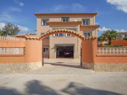 Resale - Villa -
Calpe - Partida La Calalga