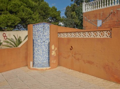 Resale - Villa -
Calpe - Partida La Calalga