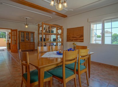 Resale - Villa -
Calpe - Partida La Calalga