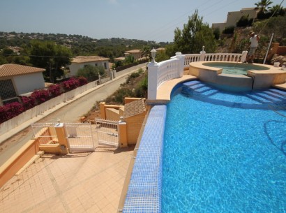 Sale - Villa -
Jávea - Balcon al Mar