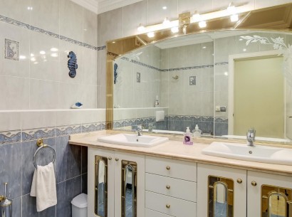 Venta - Villa -
Moraira - Benimeit