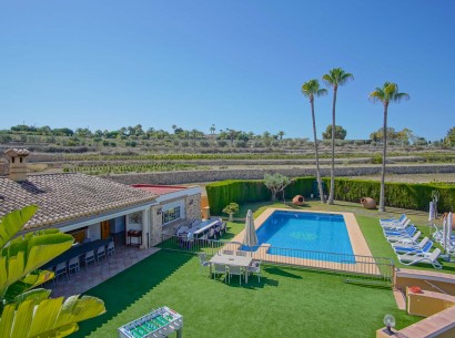 Resale - Villa -
Benissa - Fustera