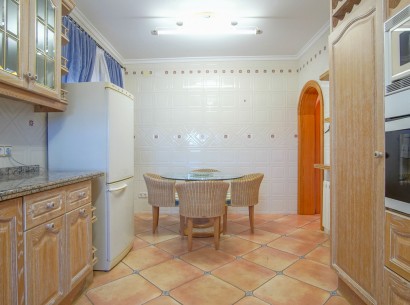 Resale - Villa -
Benissa - Fustera