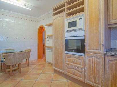 Resale - Villa -
Benissa - Fustera