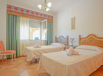 Resale - Villa -
Benissa - Fustera