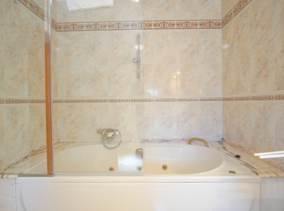 Resale - Villa -
Benissa - Fustera