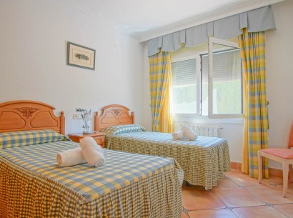 Resale - Villa -
Benissa - Fustera