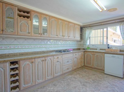 Resale - Villa -
Benissa - Fustera