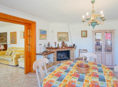 Resale - Villa -
Benissa - Fustera