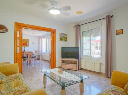 Resale - Villa -
Benissa - Fustera