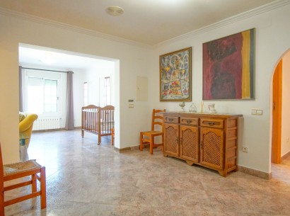 Resale - Villa -
Benissa - Fustera