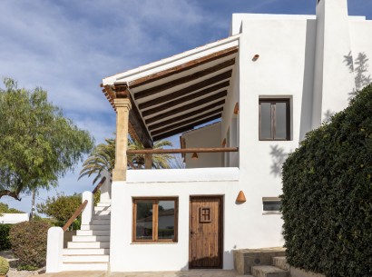 Sale - Villa -
Jávea - Tosalet