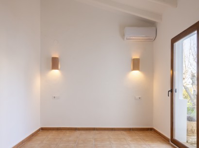 Sale - Villa -
Jávea - Tosalet