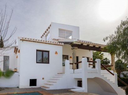 Sale - Villa -
Jávea - Tosalet