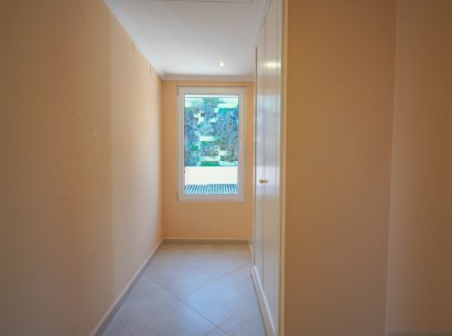 Resale - Villa -
Calpe - Oltamar