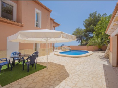 Resale - Villa -
Calpe - Oltamar
