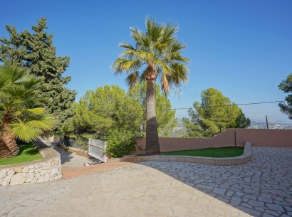 Resale - Villa -
Calpe - Oltamar