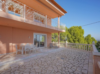 Resale - Villa -
Calpe - Oltamar