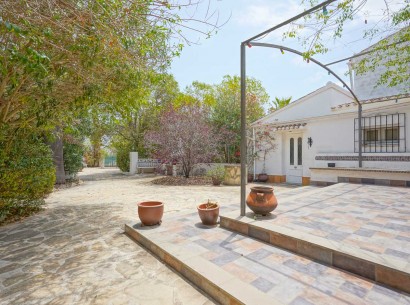 Sale - Villa -
Jávea - Tarraula