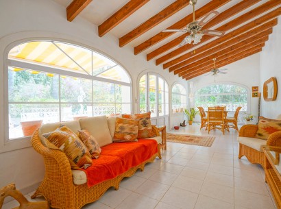 Sale - Villa -
Jávea - Tarraula