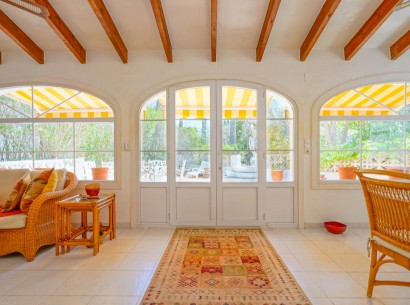 Sale - Villa -
Jávea - Tarraula